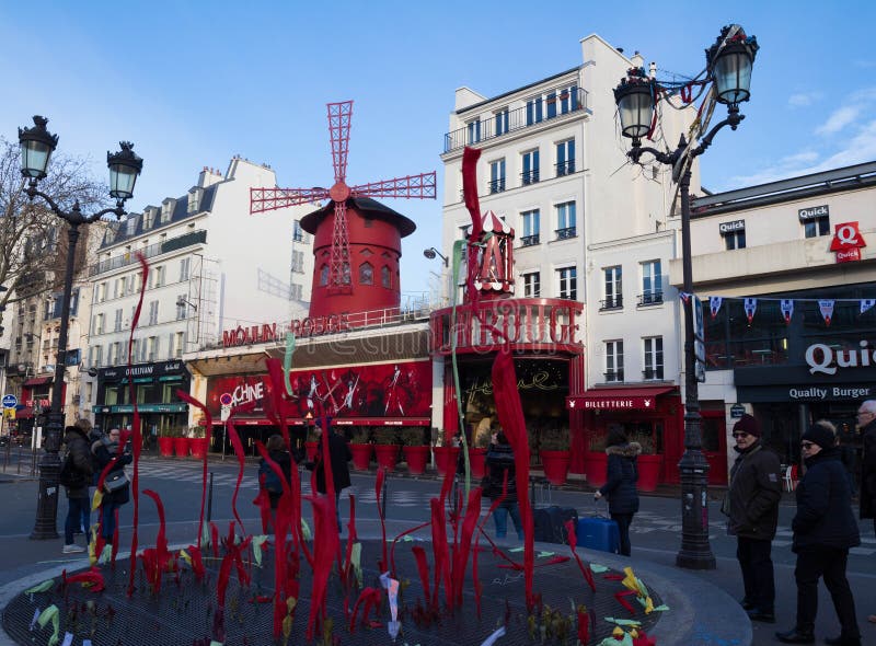 红磨坊,巴黎,法国 它是一个著名余兴节目在188